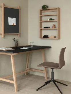 A-Podium vägghylla 70x10x52 cm, Oak