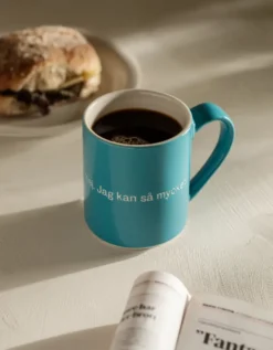 Astrid Lindgren mugg, det är konstigt med mig..., Svensk text