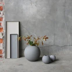 Ball vas grey, 20 cm