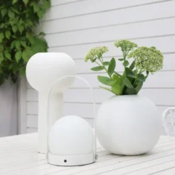 Ball vas white, 20 cm