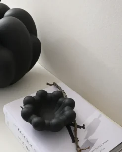 Bloom Tray skål medio Ø28,5 cm, Black