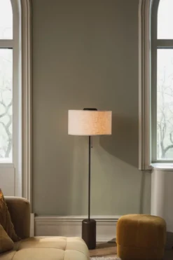 Bosco golvlampa, Brunbetsad ek
