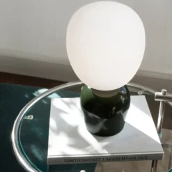 Buddy bordslampa opalglas, Blank skogsgrön