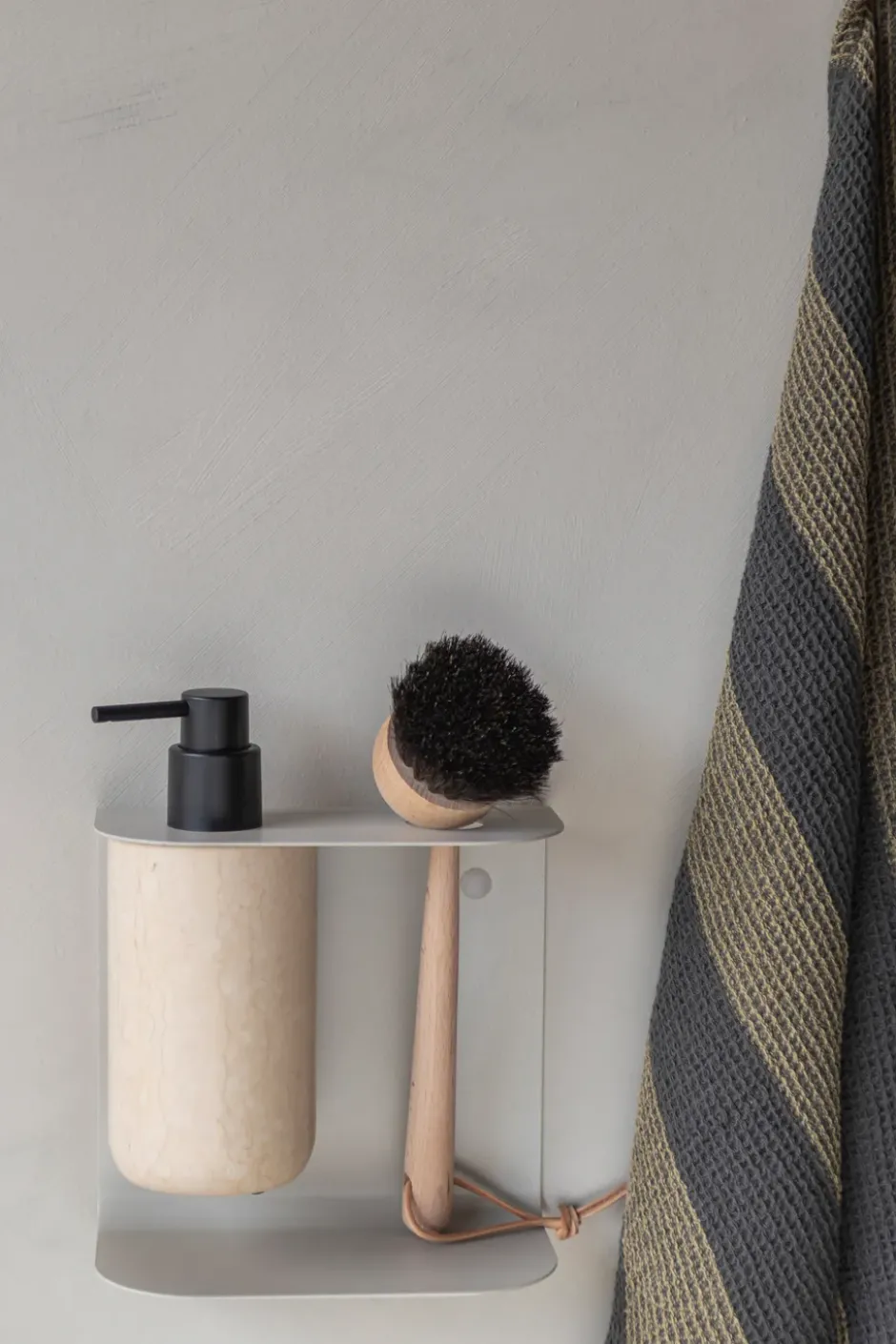 Carry vägghängd hållare dubbel, Sand grey