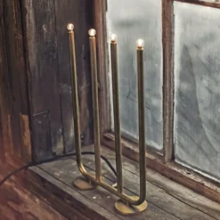 December 4 ljusstake, Glans