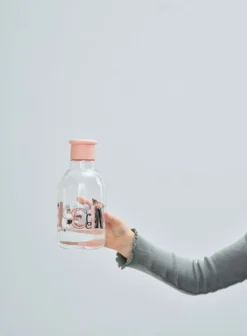DRINK-IT Moomin ABC vattenflaska 0,5 liter, Salmon