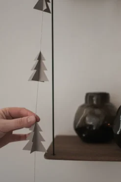 Garland girlang gran, Mole
