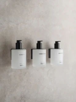 Kirei glasflaskor inkl vägghållare 3-pack, Vit, monteras med skruv