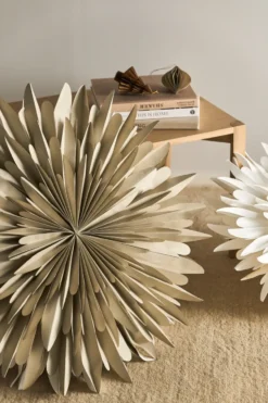 Luna adventsstjärna beige med prickar, 80 cm