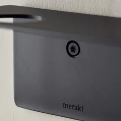 Meraki hylla med flaskhängare och krok, Borstad svart finish