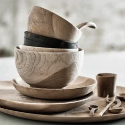 Muubs teak äggkopp, Natur