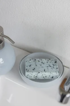 Opal tvålfat, Light blue