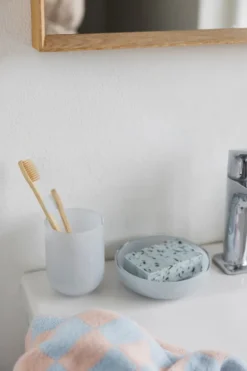 Opal tvålfat, Light blue