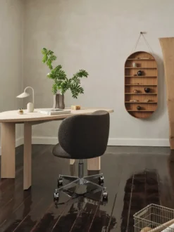 Oval Dorm hylla, Oiled oak