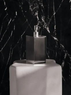 Sama tvålpump, Brushed stainless steel