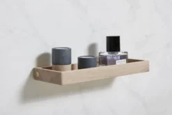 Shelf 10 vägghylla 32 cm, Lacquered oak