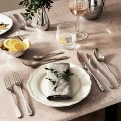 Skye Bright dessertsked, Rostfritt stål