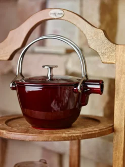 Staub tekanna gjutjärn rund 1,15 L, Grenadinröd