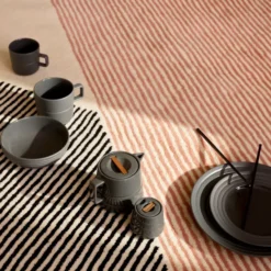 Stripes ullmatta rosa, 200x300 cm