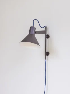 Studio vägglampa, Brown