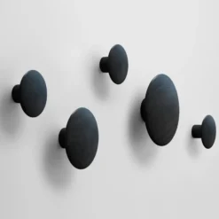The Dots klädkrok svart, Ø17 cm