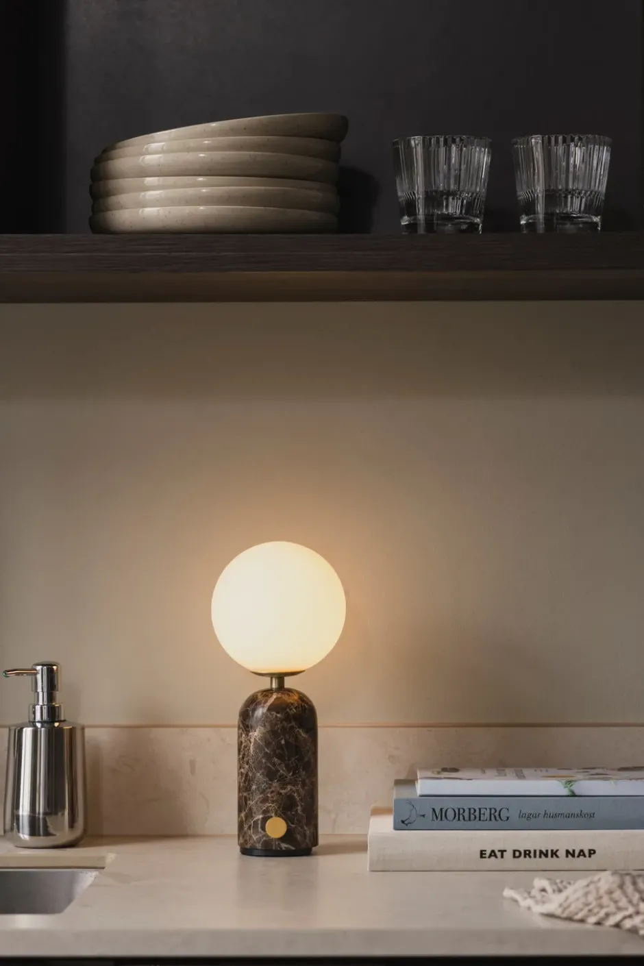 Torrano bordslampa portabel, Brun marmor