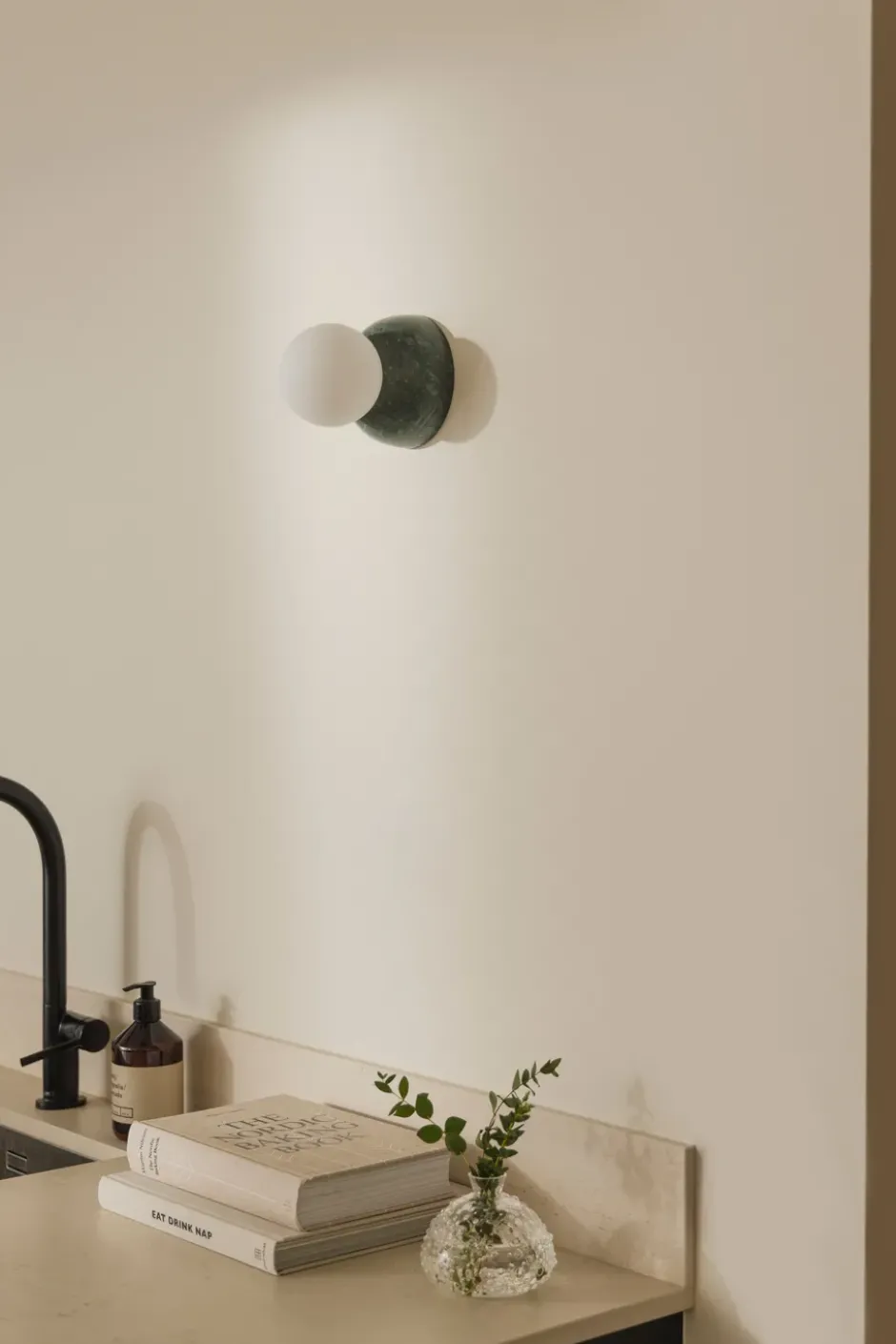 Torrano vägglampa/plafond 13 cm, Mörkgrön marmor