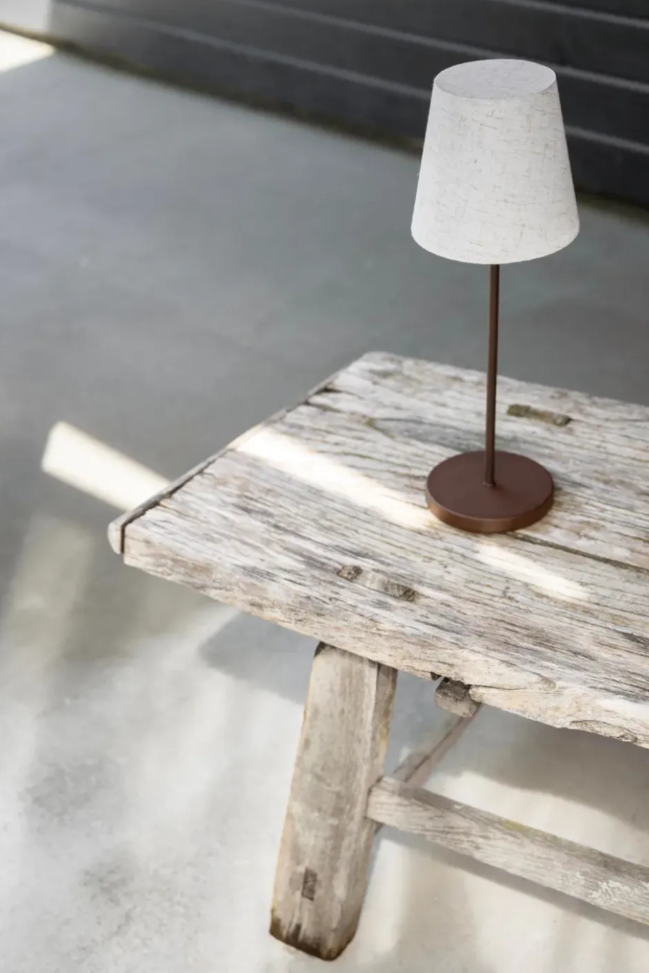 Tyra table portable bordslampa Ø14 cm, Coffee