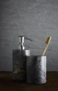 Vita tvålpump, Seagrass
