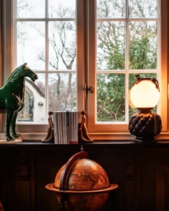 Viva La Diva bordslampa 45 cm, Svart-matt vit