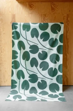 Water lilies bordsduk, Ljusgrön-grön, 147x147 cm
